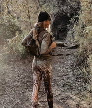 Load image into Gallery viewer, Camo leggings